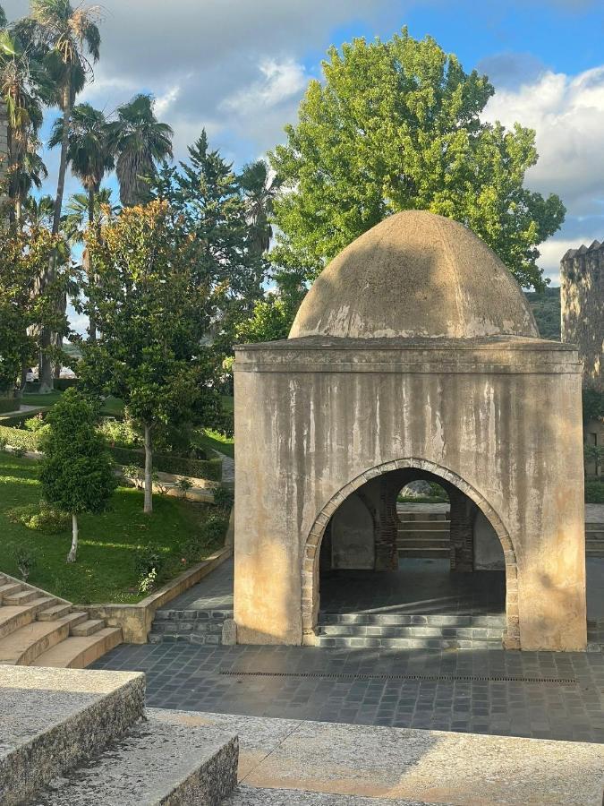 Estudio Tau Jerez De Los Caballeros Dış mekan fotoğraf